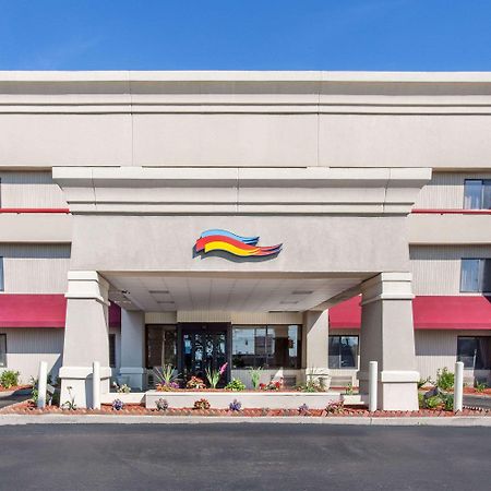 Baymont By Wyndham Detroit/Roseville Kültér fotó